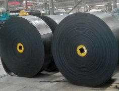 如何避免聚酯輸送帶跑偏？